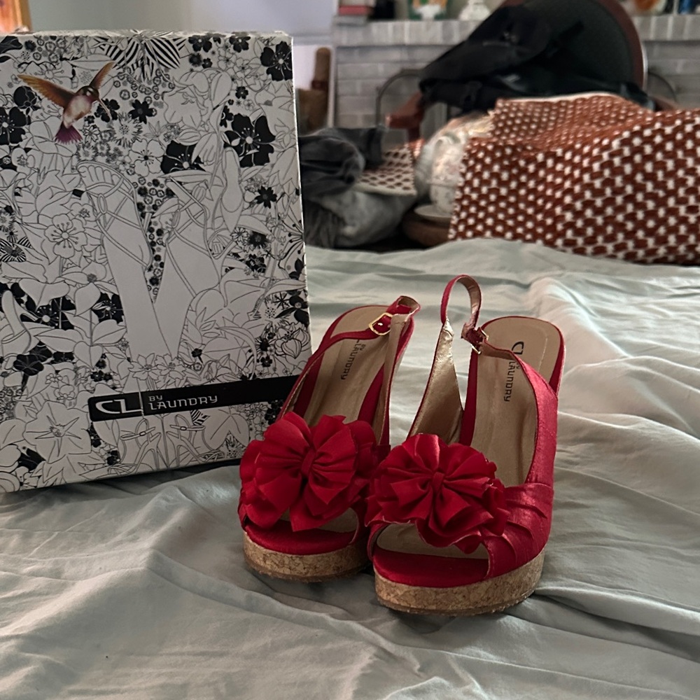 CL by Laundry Scarlet Wedge Heels